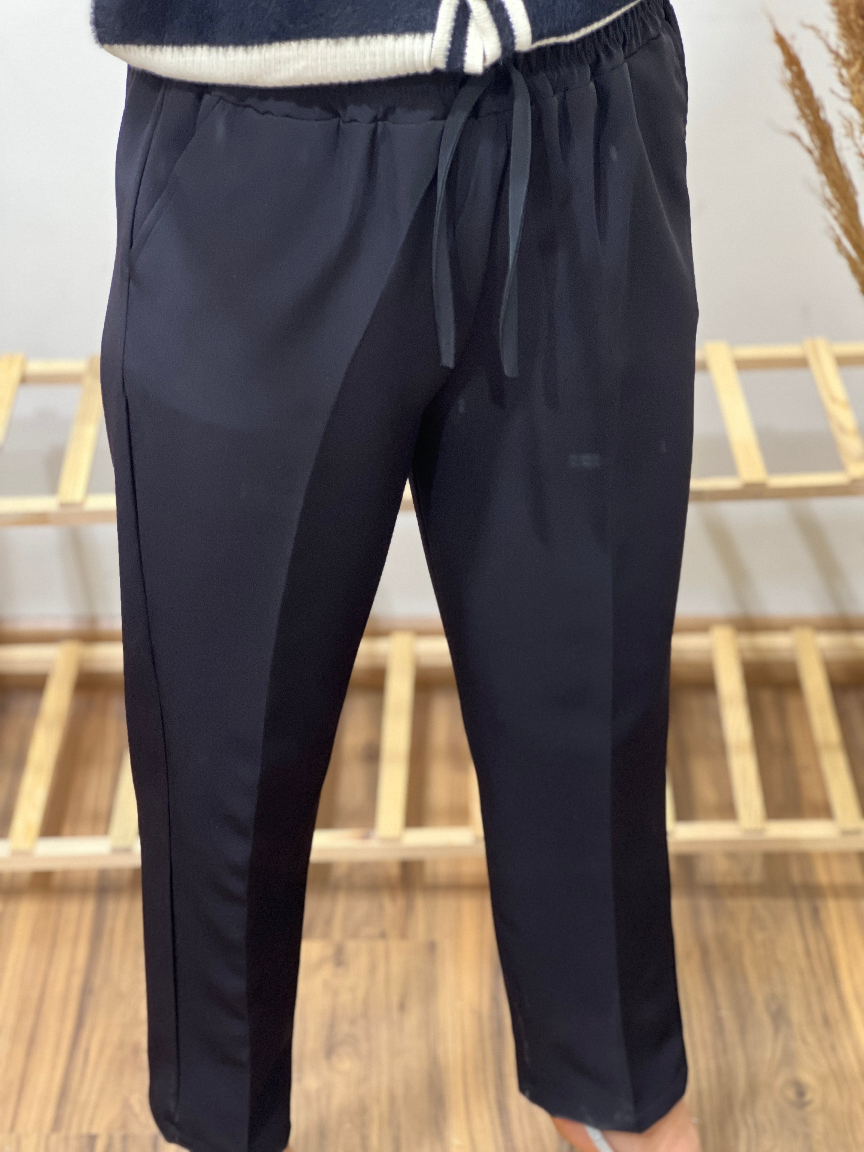 Her Kombinin Vazgeçilmezi: En Çok Satan Double Krep Kumaş Pantolon