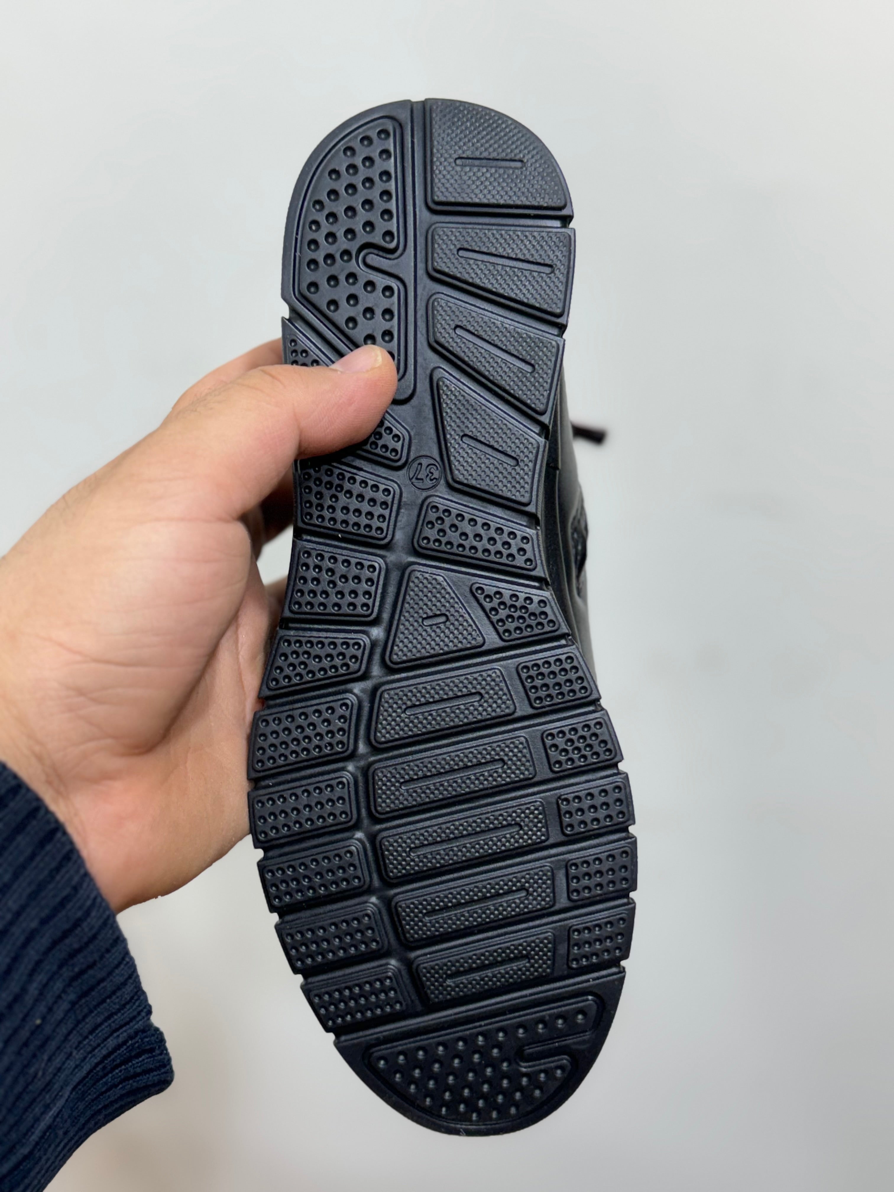 KIŞLIK BOT 4 NOKTADAN ORTOPEDİK TABAN İÇİ YÜNLÜ SU GEÇİRMEZ FERMUARLI AKILLI  BAĞCIKLI BOT KADIN BOTU