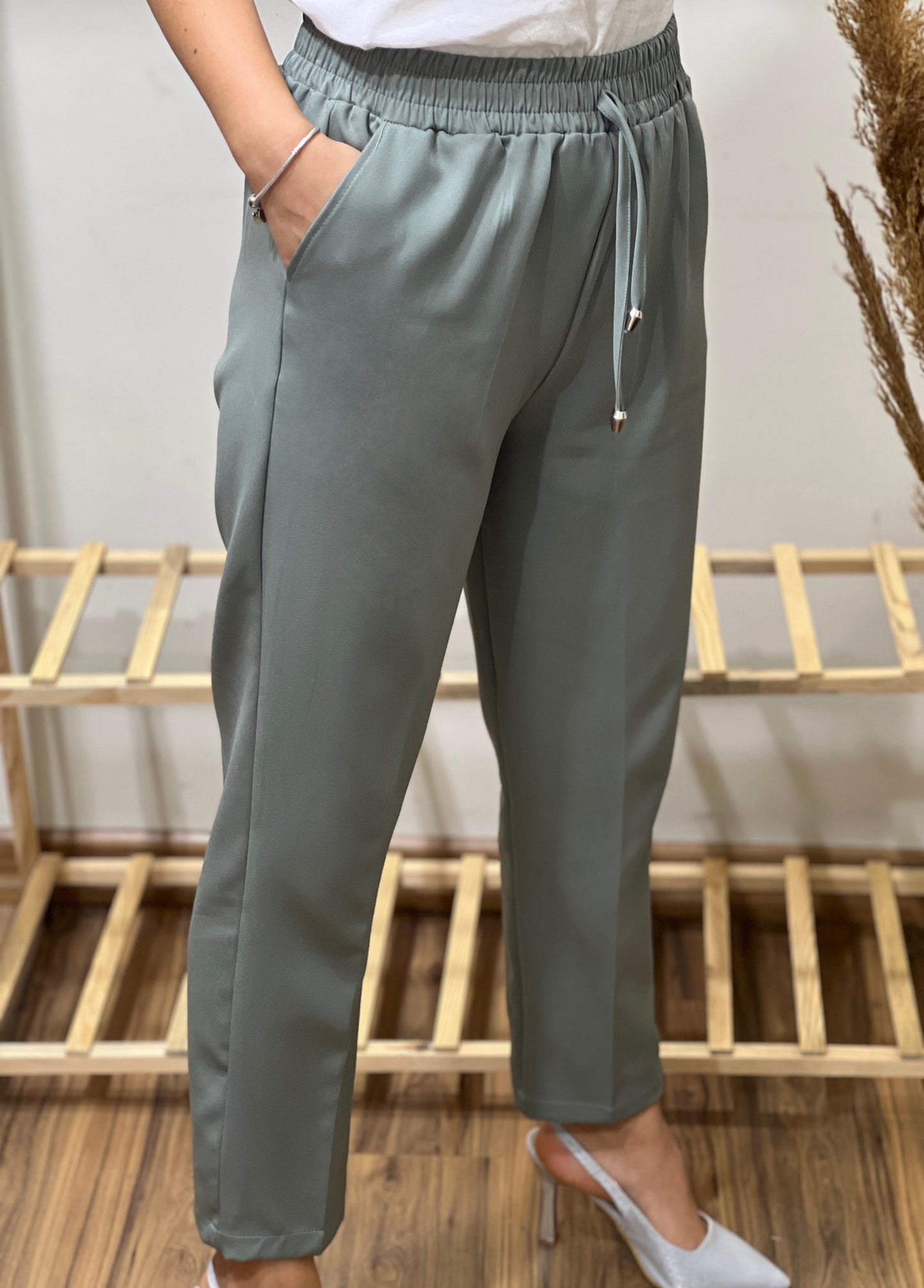 Her Kombinin Vazgeçilmezi: En Çok Satan Double Krep Kumaş Pantolon