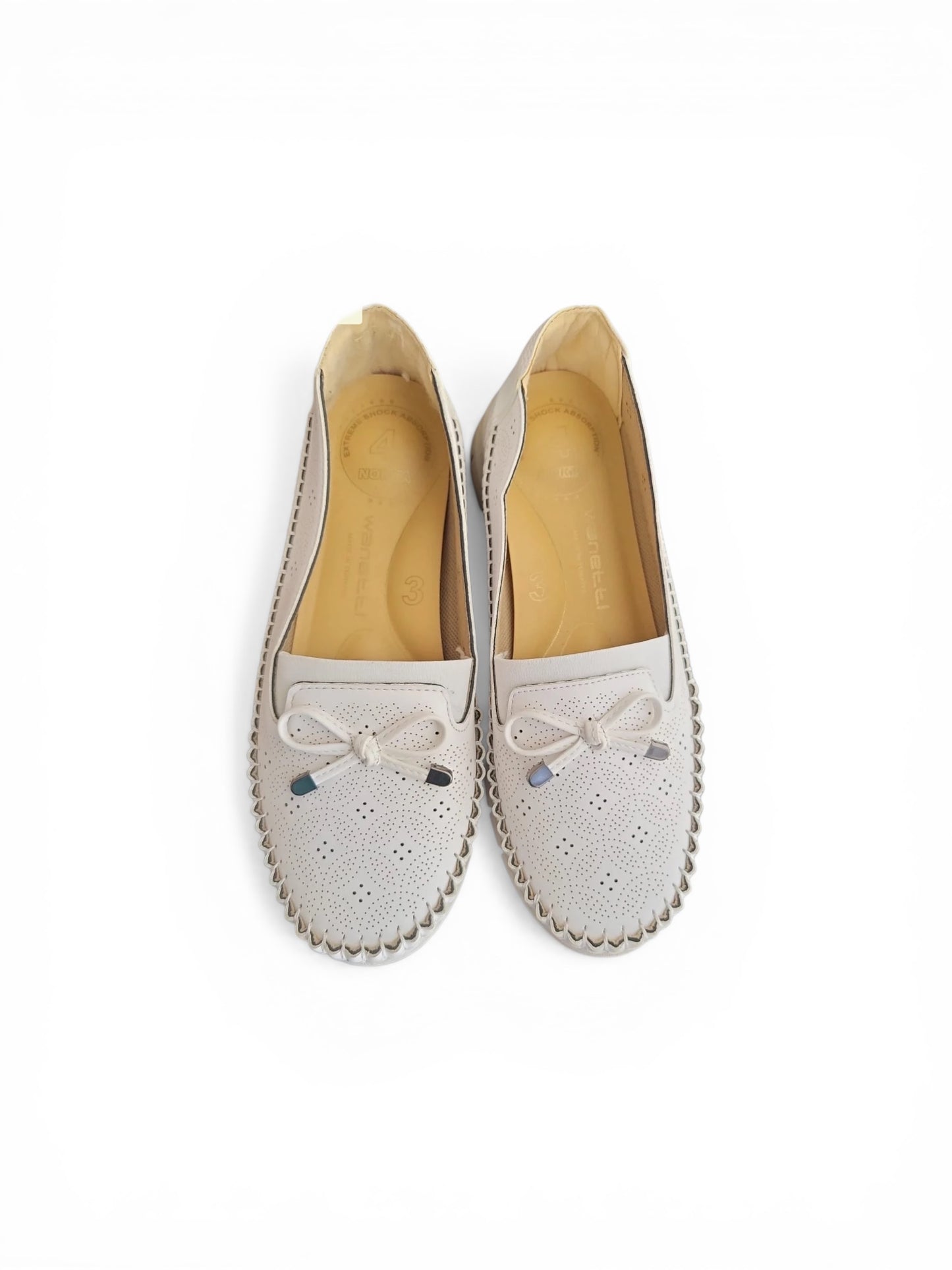 KURDELA DETAY KADIN AYAKKABI