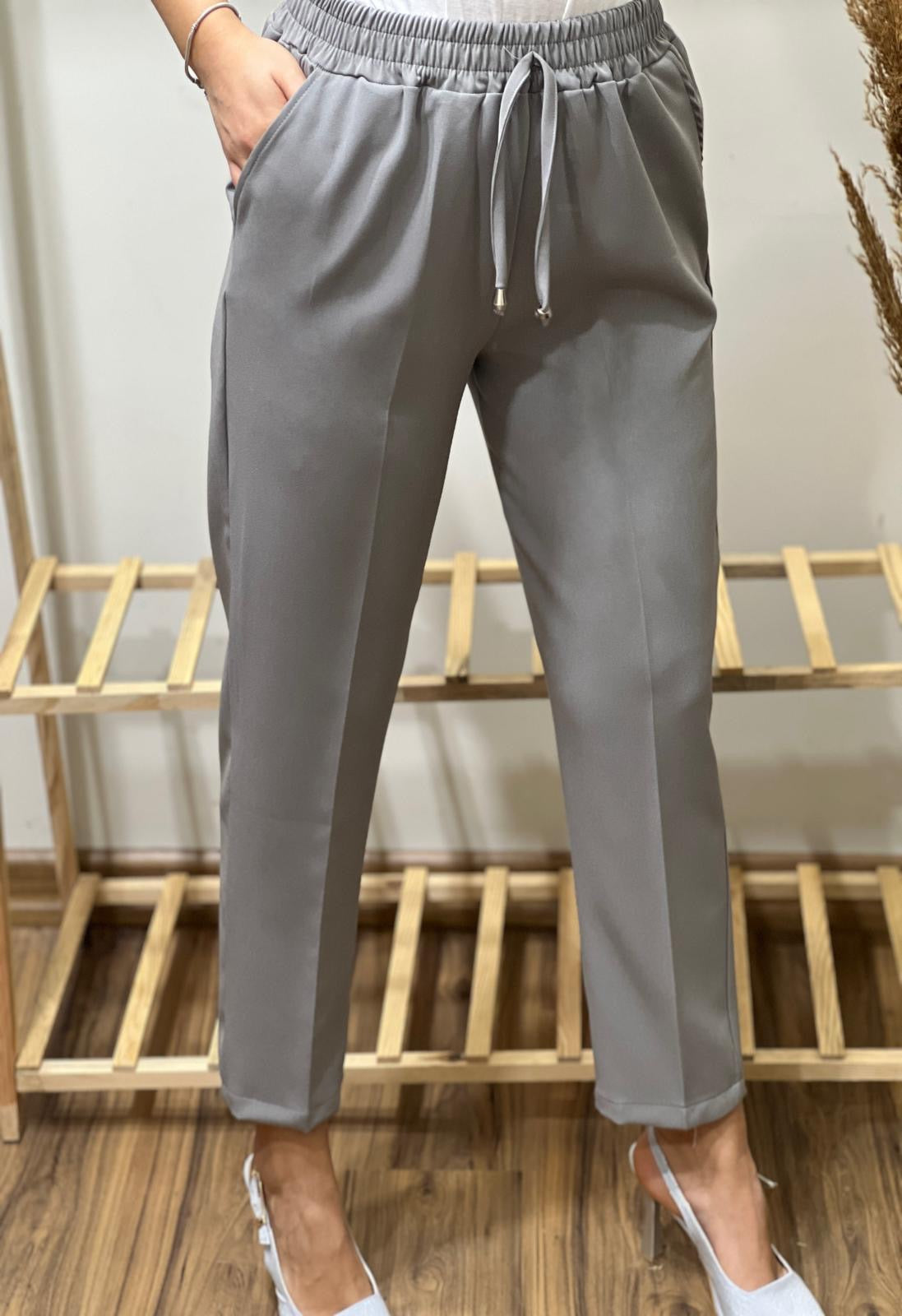 Her Kombinin Vazgeçilmezi: En Çok Satan Double Krep Kumaş Pantolon