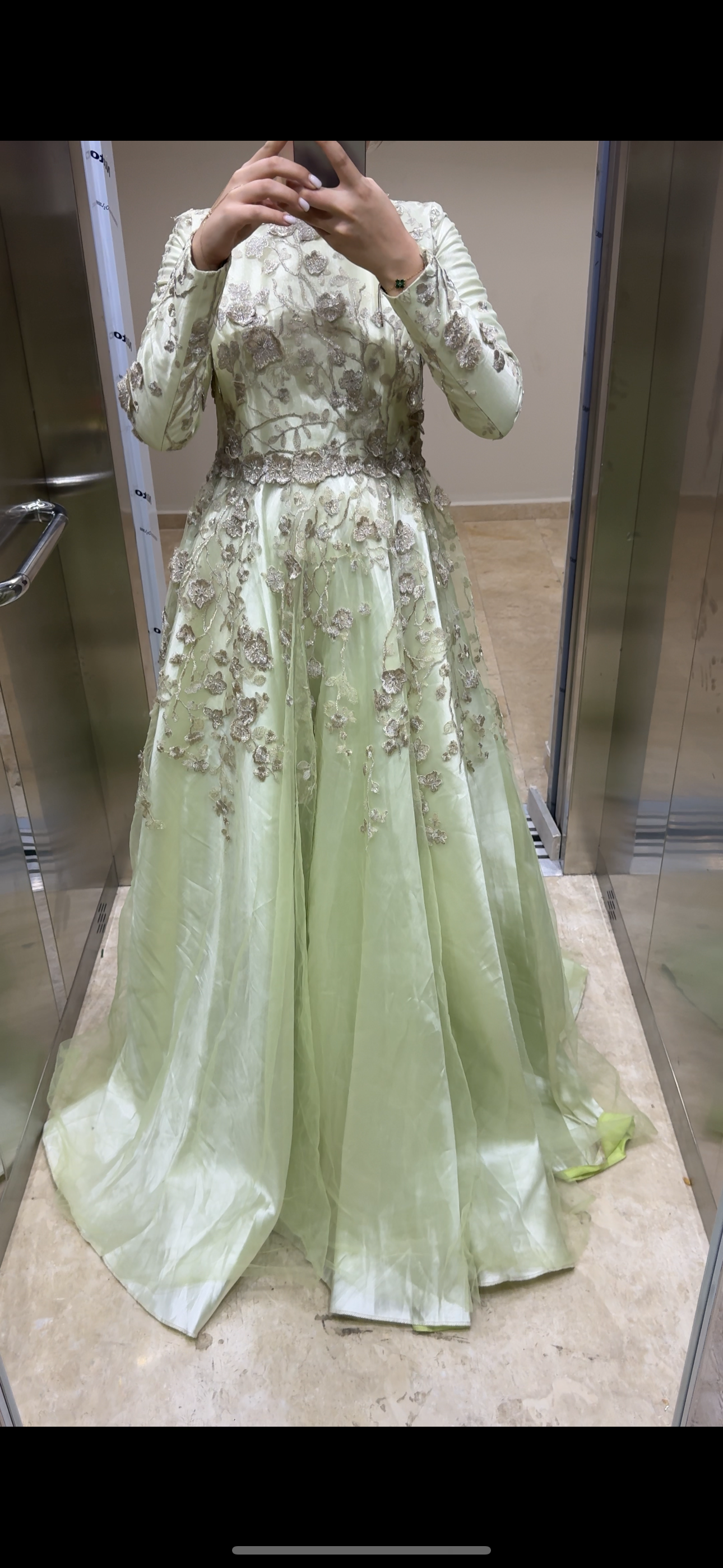 Çiçek Güpürlü Tüllü Prenses Model Tesettür Abiye