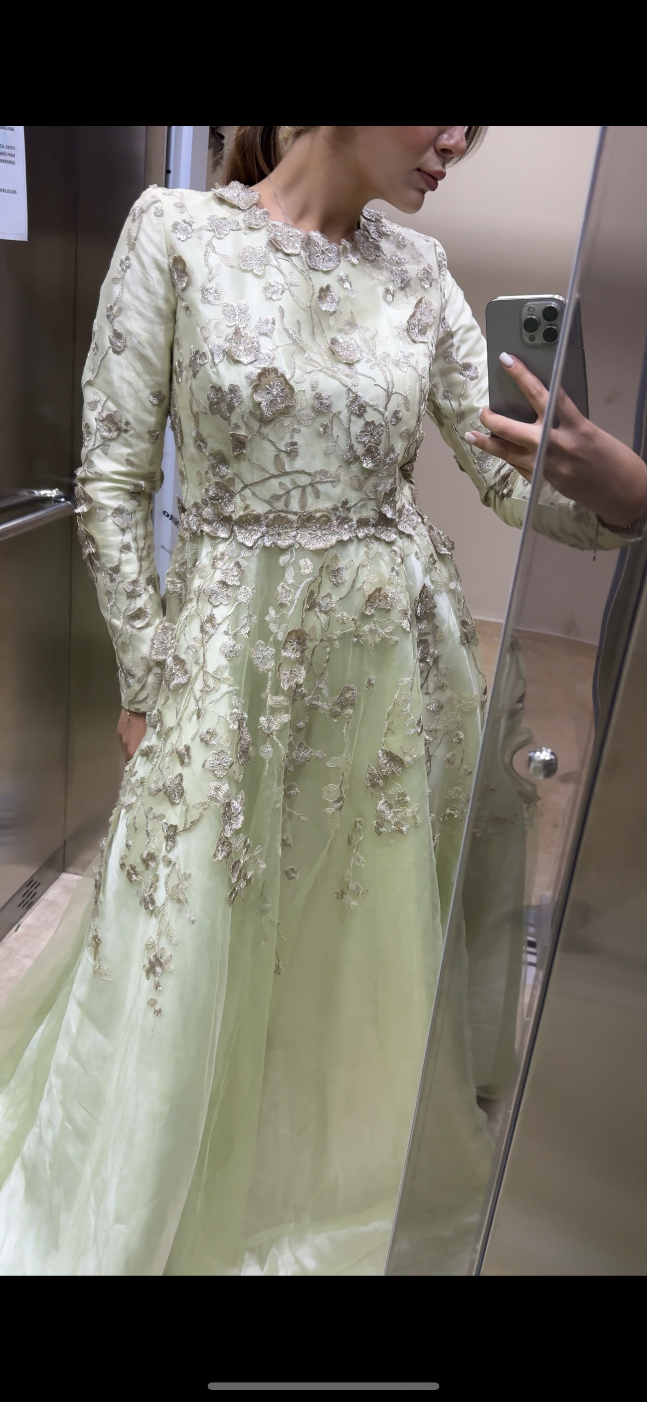 Çiçek Güpürlü Tüllü Prenses Model Tesettür Abiye