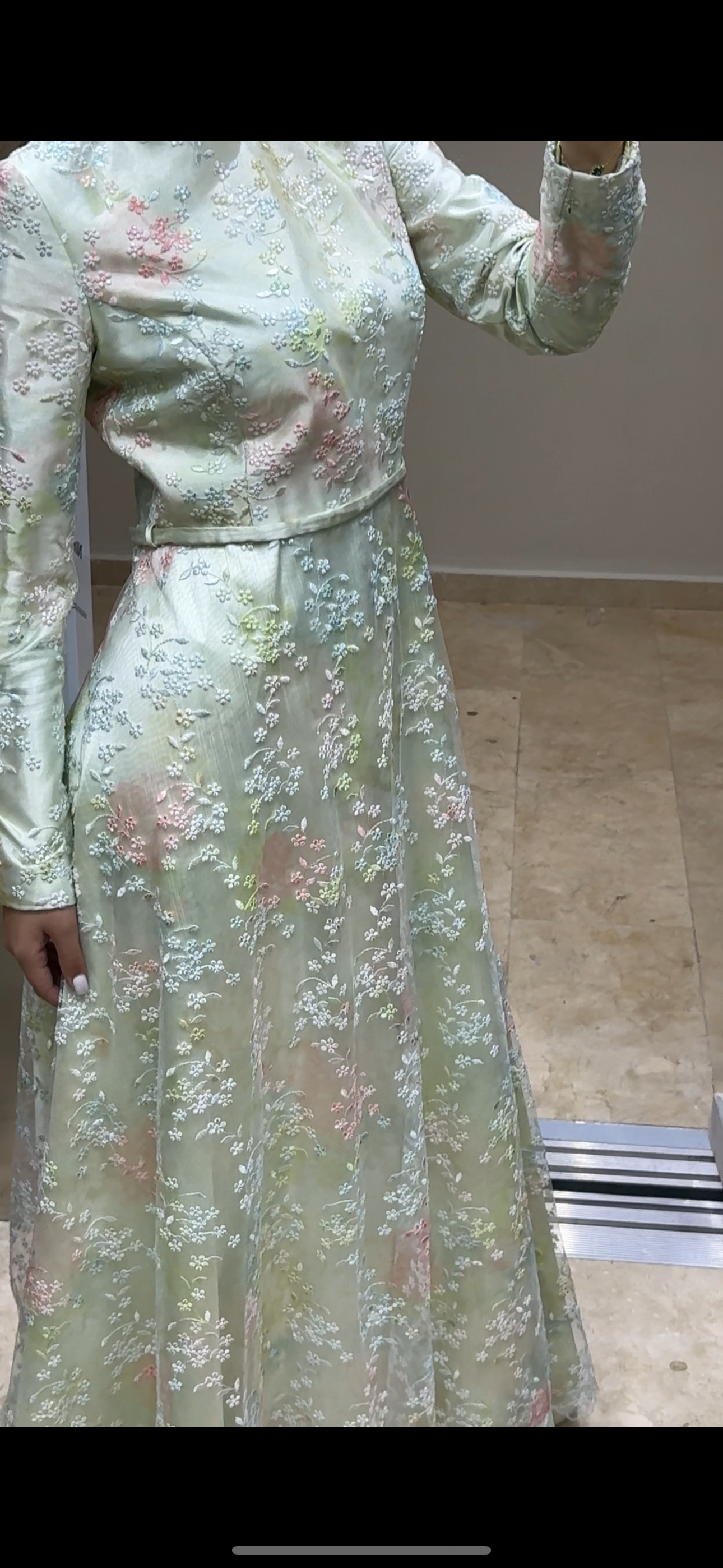 Prenses Model Çiçek İşlemeli Tesettür Abiye