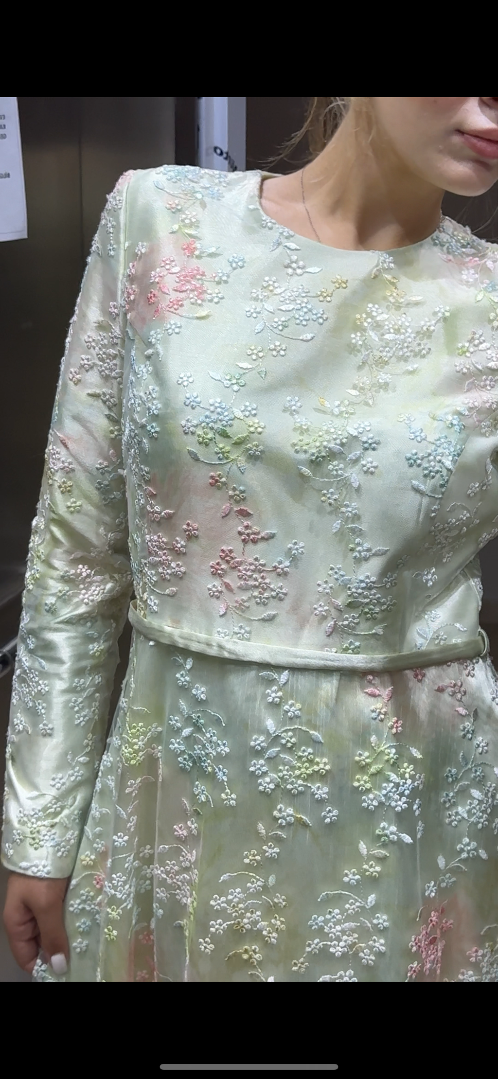 Prenses Model Çiçek İşlemeli Tesettür Abiye