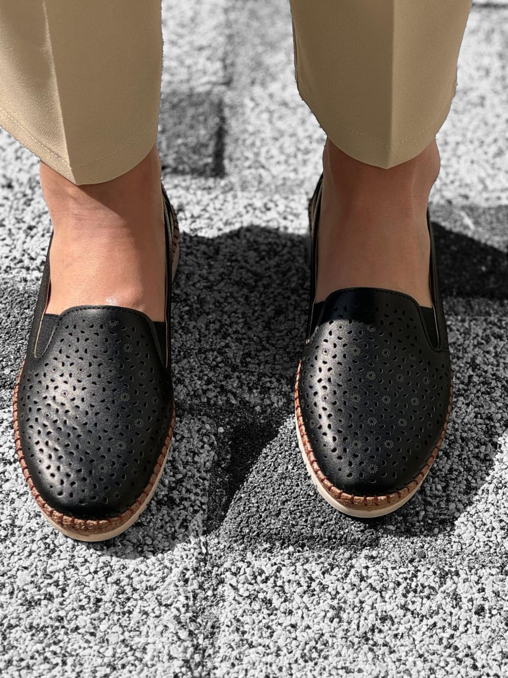 Ortopedik Delikli Yaz Ayakkabısı