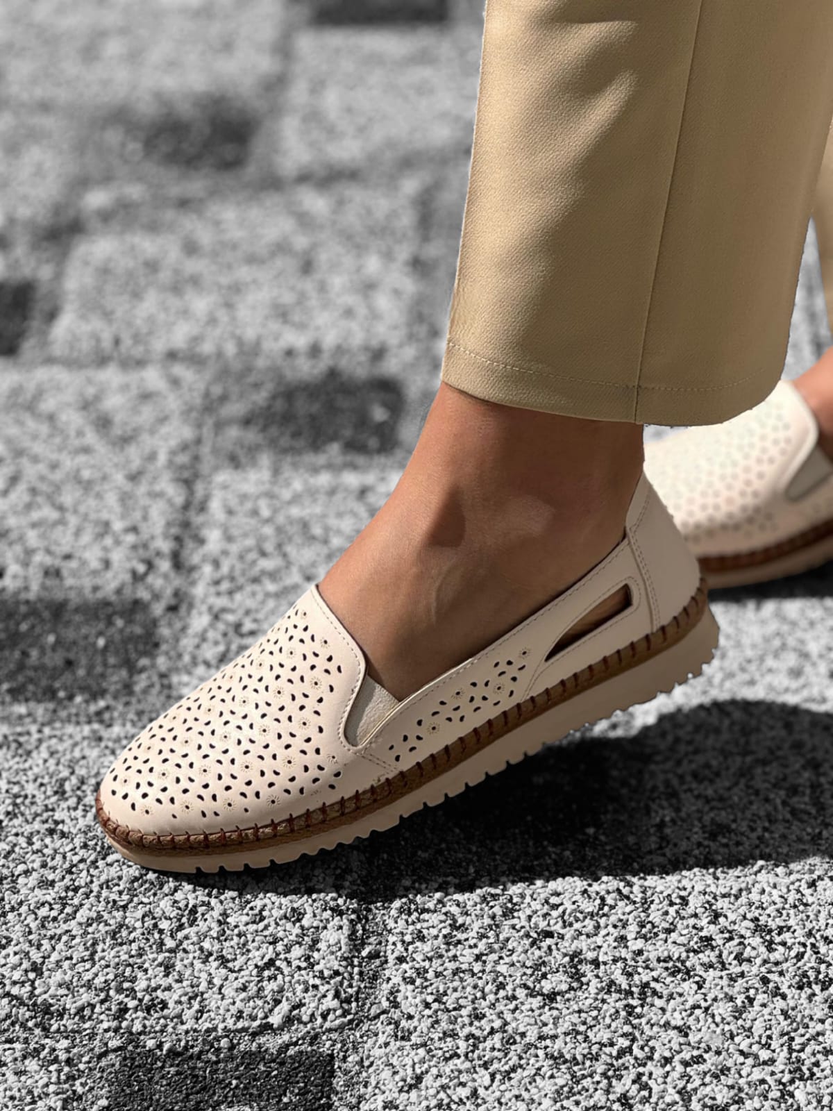 Ortopedik Delikli Yaz Ayakkabısı