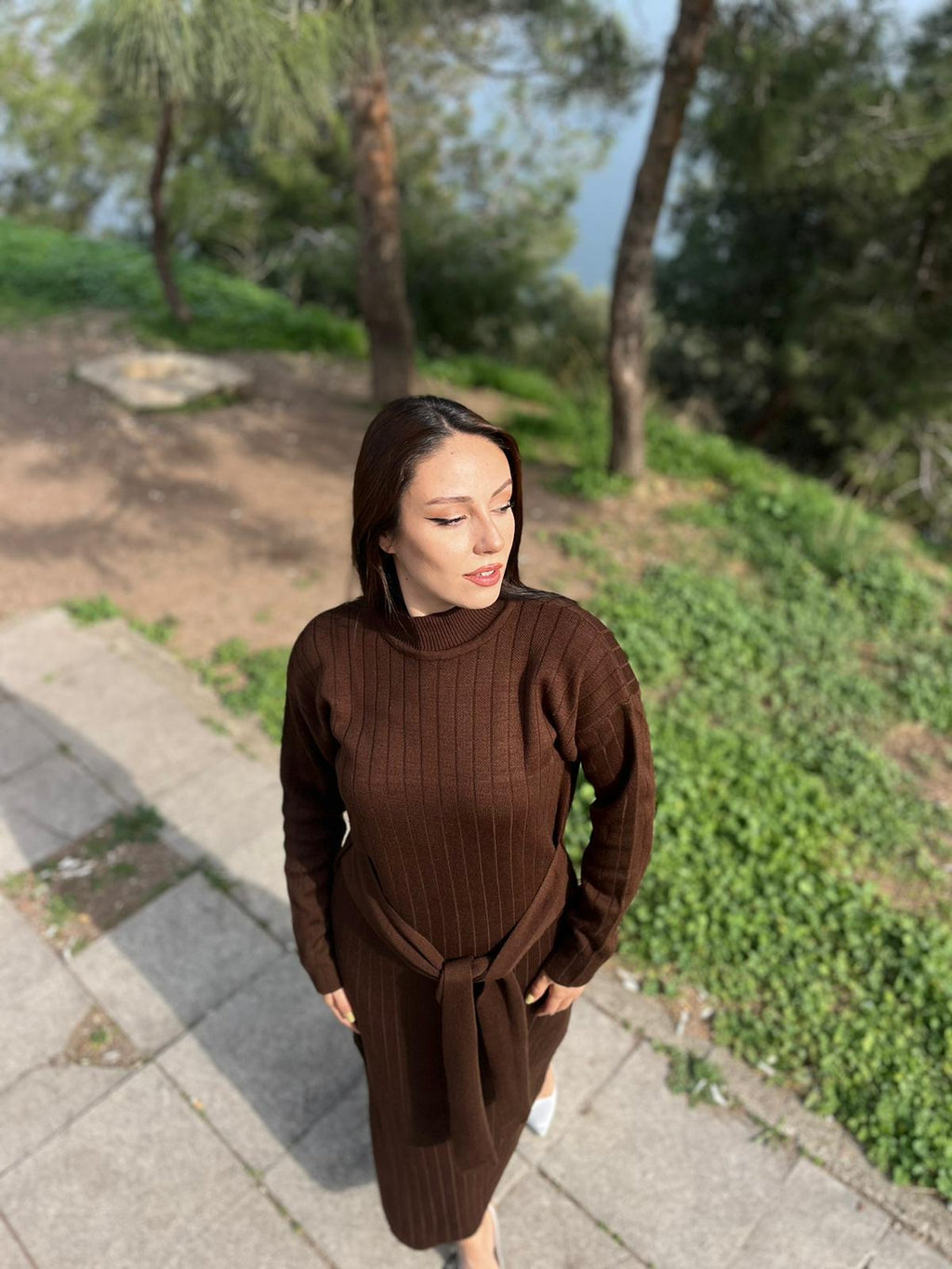 KUŞAKLI BAĞLAMALI YARI BOĞAZLI ESNEK MERSERİZE TRİKO KUMAŞ ELBİSE