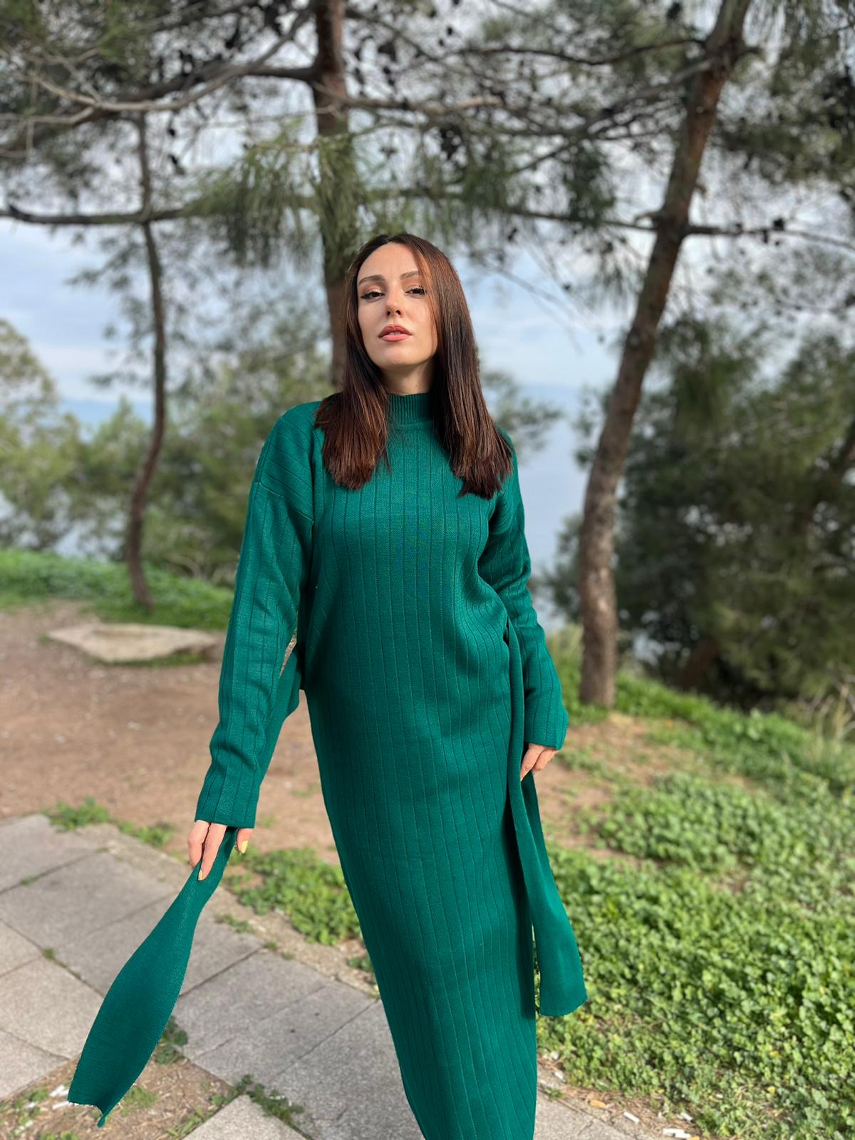 KUŞAKLI BAĞLAMALI YARI BOĞAZLI ESNEK MERSERİZE TRİKO KUMAŞ ELBİSE