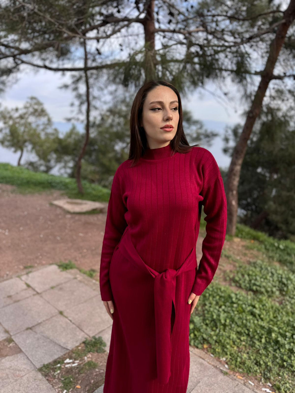 KUŞAKLI BAĞLAMALI YARI BOĞAZLI ESNEK MERSERİZE TRİKO KUMAŞ ELBİSE