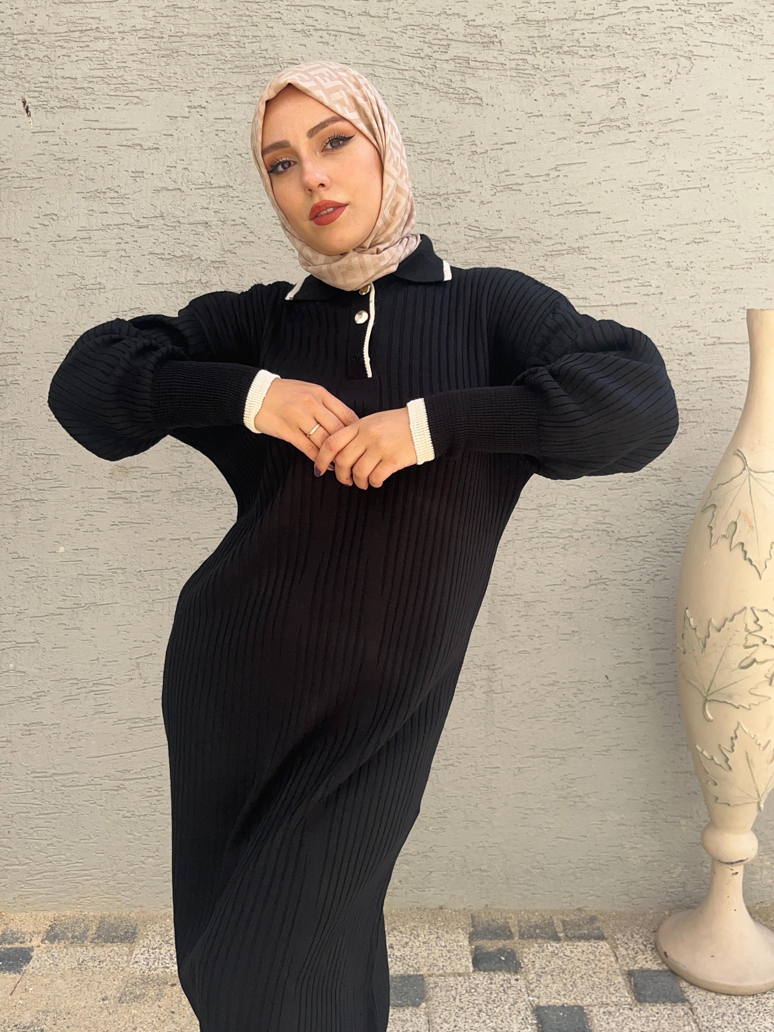 YAKA DÜĞMELİ UZUN TESETTÜR TRİKO ELBİSE