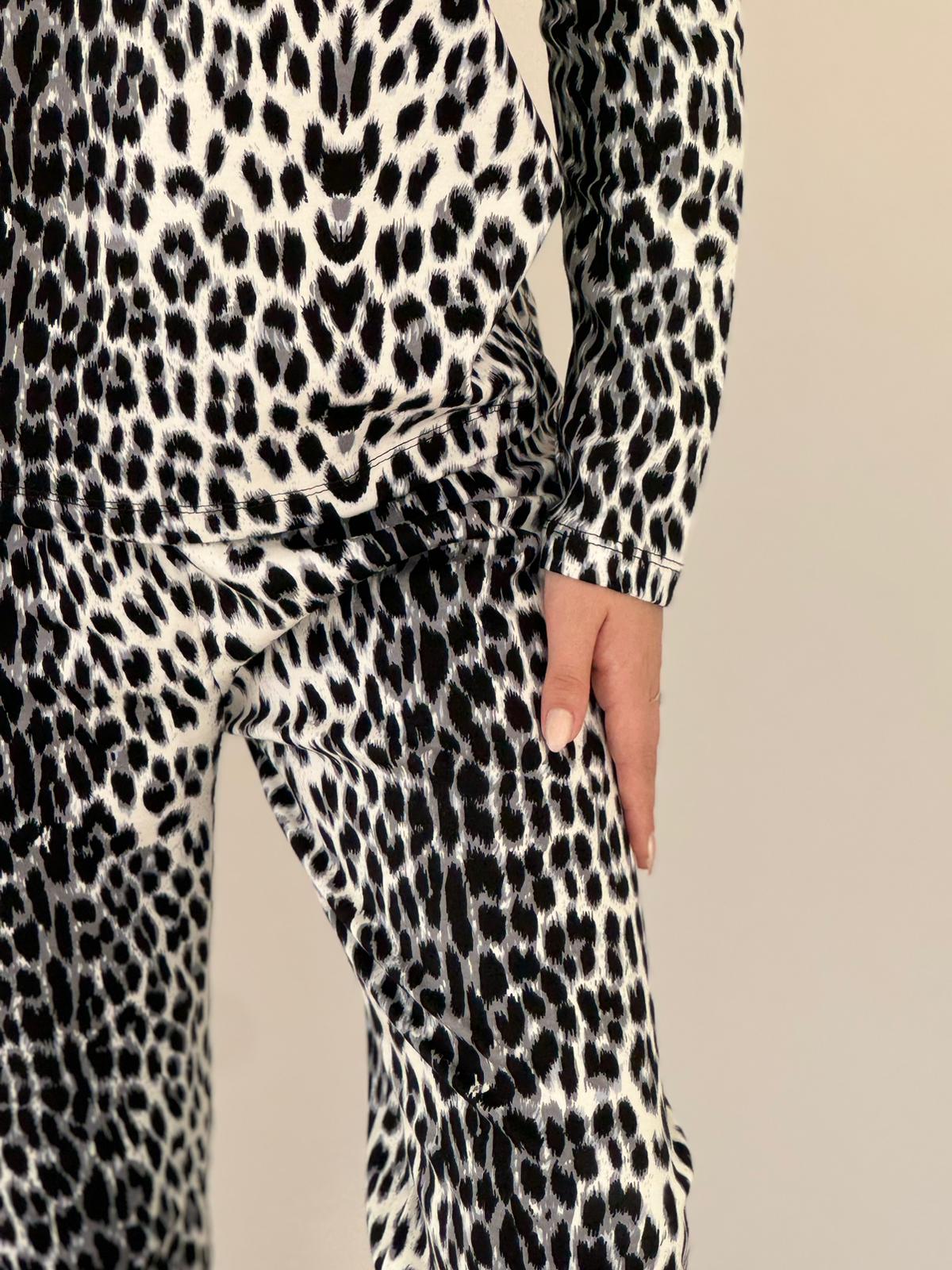 Leopar Desen Kışlık Pijama Takımı