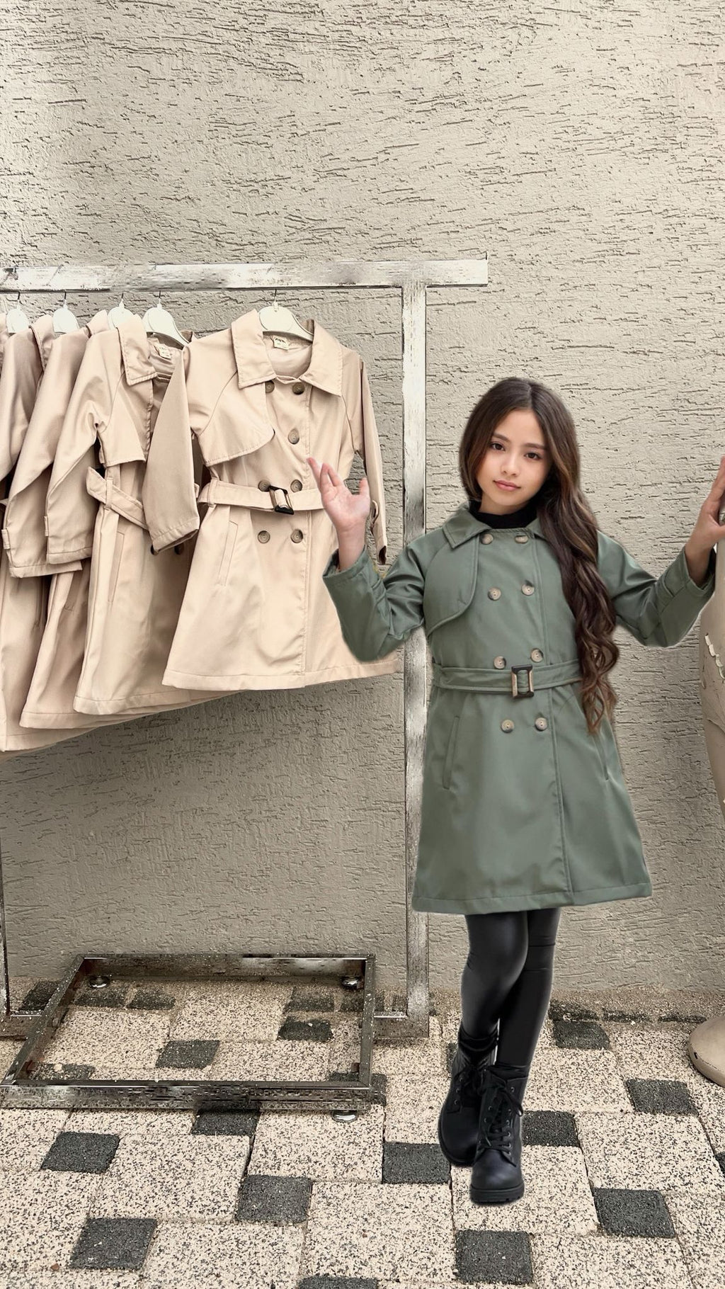 3-12 YAŞ ÇOCUK İÇ ASTARLI DÜĞMELİ ÇİFT CEPLİ VE KEMERLİ BONDED SU GEÇİRMEZ KUMAŞ TRENÇKOT